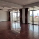 Rent 4 bedroom apartment of 363 m² in Bangkok