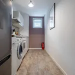 Alquilo 2 dormitorio apartamento de 570 m² en Madrid