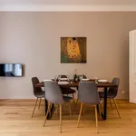 Rent 2 bedroom apartment of 87 m² in Prague