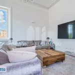 Rent 6 bedroom apartment of 215 m² in Rome