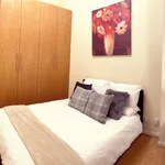 Rent 3 bedroom apartment of 29 m² in London