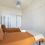 Rent 2 bedroom apartment in Porto