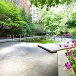 Rent 1 bedroom apartment of 57 m² in New York City