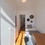 Rent a room of 120 m² in lisbon