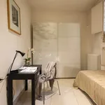 Rent 2 bedroom apartment of 80 m² in Florence