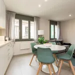 Rent 3 bedroom apartment of 40 m² in Barcelona