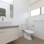 Rent 4 bedroom house of 540 m² in  Edmonton QLD 4869                        