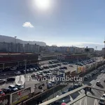 Affitto 3 camera appartamento di 89 m² in Napoli