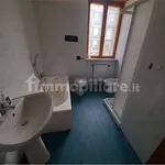 Affitto 4 camera appartamento di 80 m² in Piacenza