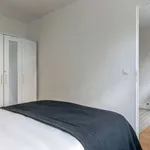 Rent 1 bedroom apartment of 34 m² in paris