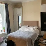 Rent 4 bedroom house in Wales