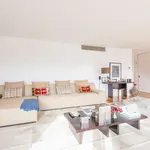 Rent a room of 200 m² in lisbon