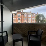 Rent 2 bedroom flat in London