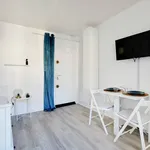 Rent 1 bedroom apartment of 15 m² in Paris