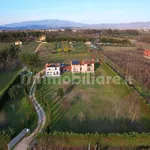 Rent 5 bedroom house of 220 m² in Arezzo