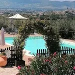 Rent 17 bedroom house of 350 m² in Spello