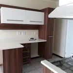 Rent 2 bedroom apartment in Roodepoort