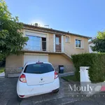 Rent 3 bedroom house of 83 m² in Cahors