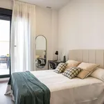 Rent a room of 133 m² in valencia