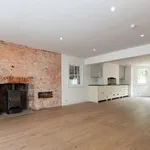 Rent 7 bedroom house in South East England