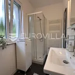 Rent 3 bedroom apartment of 110 m² in Rovinj