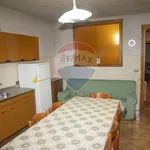 Rent 4 bedroom house of 139 m² in Fabrizia