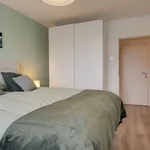 Huur 2 slaapkamer appartement van 73 m² in Over het Lange Water