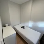 Rent 4 bedroom apartment in Madrid