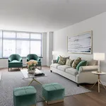 Rent 4 bedroom apartment in Manhattan