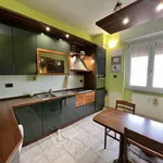 Rent 5 bedroom apartment of 75 m² in Genoa