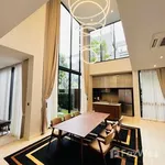 Rent 4 bedroom house of 430 m² in Bangkok