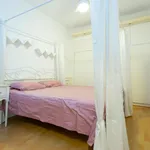 Rent 3 bedroom apartment in Barcelona