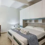 Rent 2 bedroom apartment of 70 m² in florence