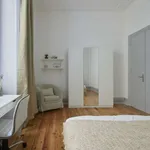 Rent a room in lisbon