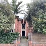 Rent 2 bedroom apartment in St Kilda