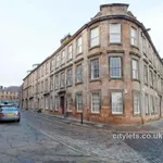 Rent 3 bedroom apartment in Paisley