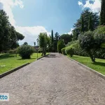 Rent 6 bedroom house of 310 m² in Rome