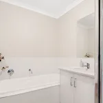 Rent 3 bedroom house in Mernda