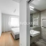 Pronajměte si 3 ložnic/e byt o rozloze 97 m² v Prague