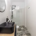 Rent 1 bedroom apartment of 592 m² in Málaga