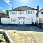 Rent 4 bedroom house in Hadley Wood