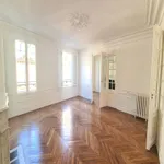 Rent 5 bedroom apartment of 140 m² in Paris