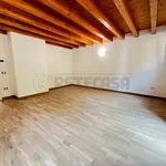 Rent 7 bedroom house of 214 m² in Montecchio Maggiore