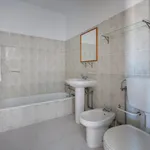 Rent 3 bedroom apartment in Lisbon