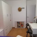 Rent 3 bedroom apartment in Valencia