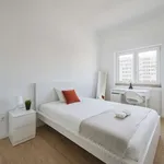 Rent a room in lisbon