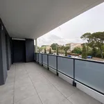 Rent 3 bedroom apartment of 71 m² in Montpellier