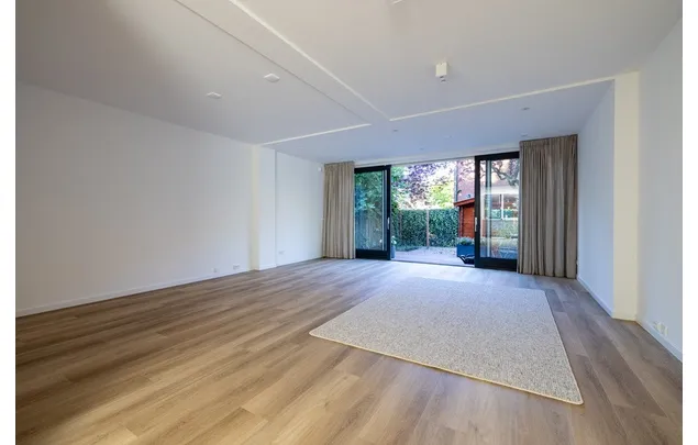 Huur 5 slaapkamer huis van 140 m² in Dichtersbuurt