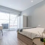 Rent 4 bedroom apartment of 15 m² in Barcelona