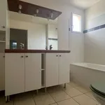 Rent 4 bedroom house of 90 m² in Montrabé